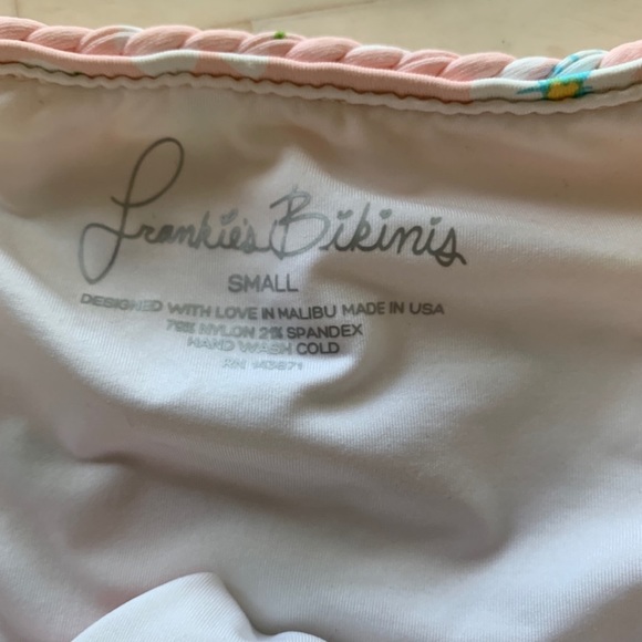Frankie’s Bikinis SET in pink floral! - Picture 7 of 7
